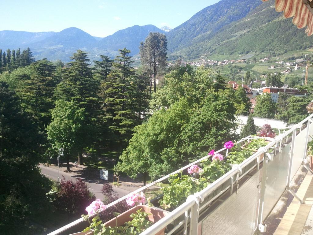 Hotel Lux Merano Quarto foto