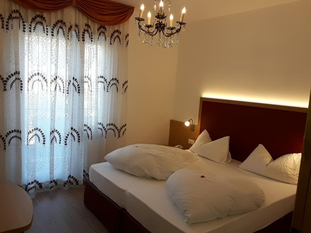 Hotel Lux Merano Exterior foto